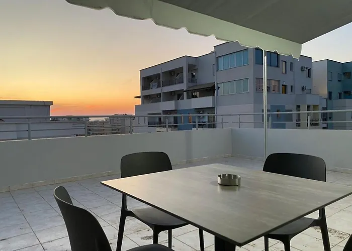 Margi Rooftop * Vlorë